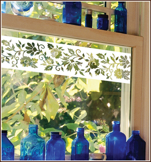 ea0014-pic1 Naples border on kitchen window